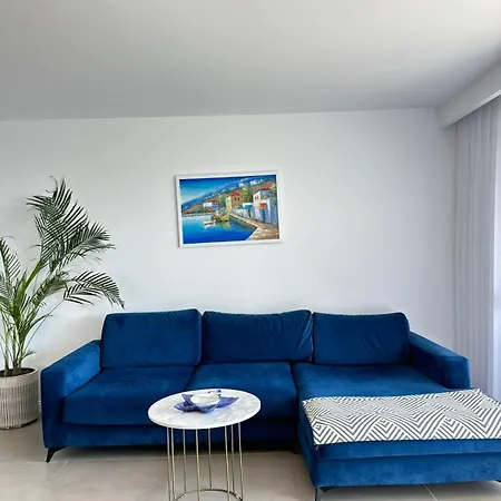 Emma Sea View Apartment *